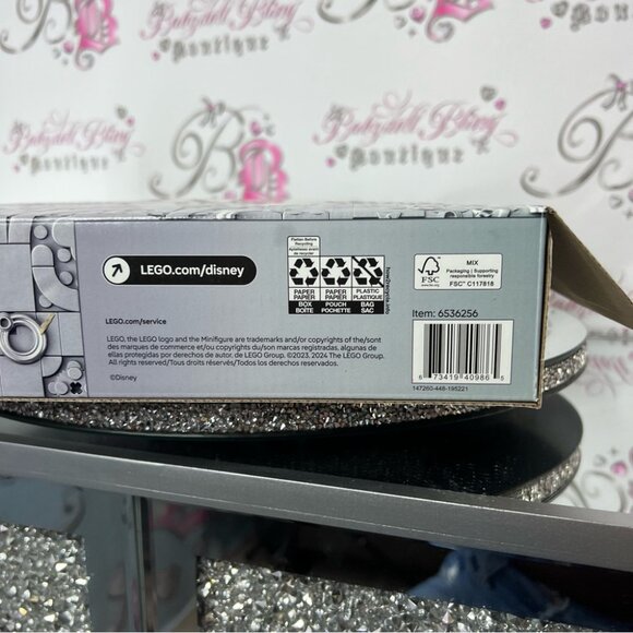 LEGO Disney Tribute Camera Set - Black and Brown Walt Disney film camera video - Picture 6 of 7